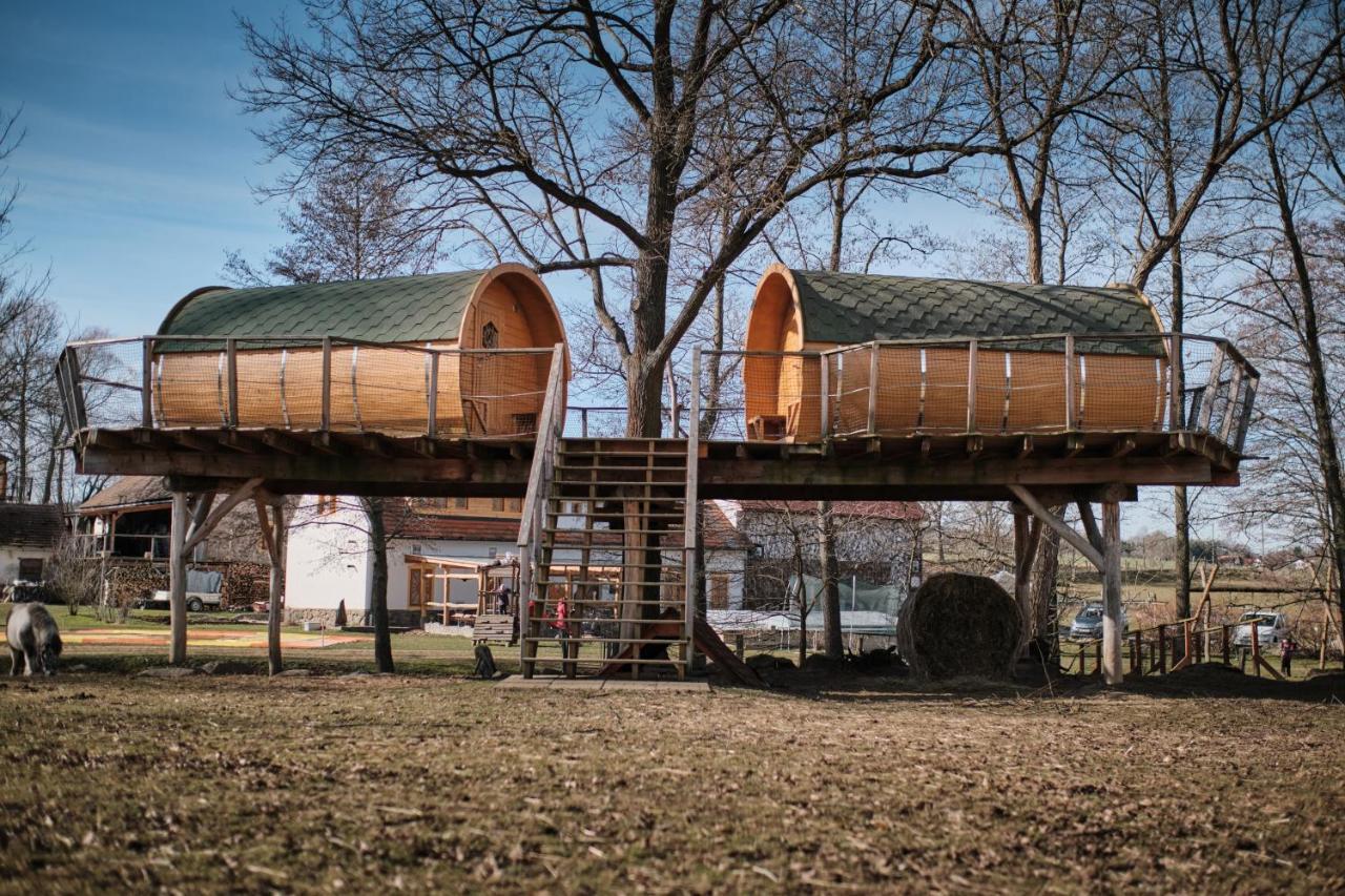 Viking Houses Strnadovsky Mlyn Jesenice  Екстериор снимка