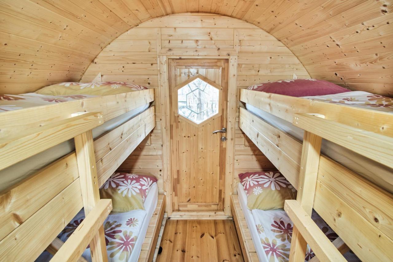 Viking Houses Strnadovsky Mlyn Jesenice  Екстериор снимка